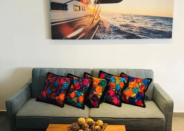 Beautiful Close To The Beach, Fast Internet *